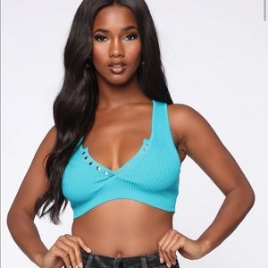 Fashion Nova “Friends forever” cropped top